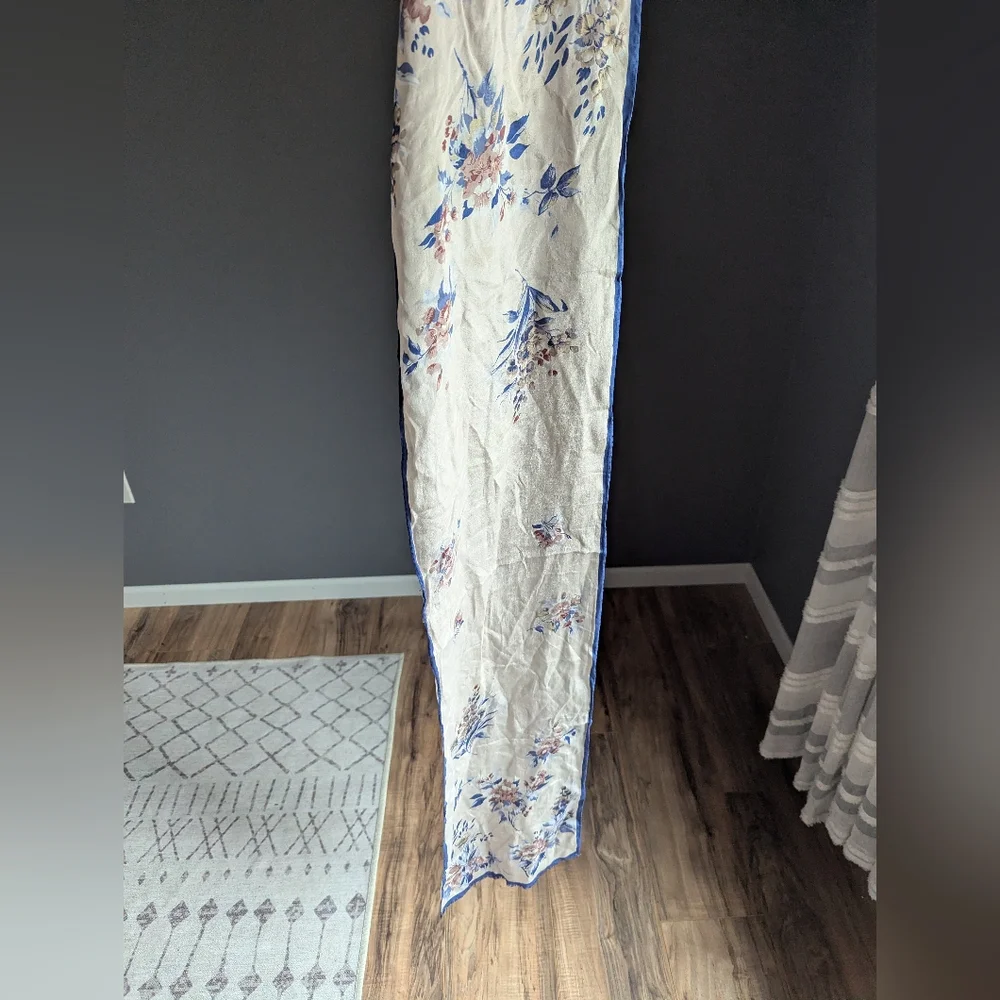 Oscar de la Renta Cream Floral Silk Scarf with Blue Trim - Picture 2 of 4